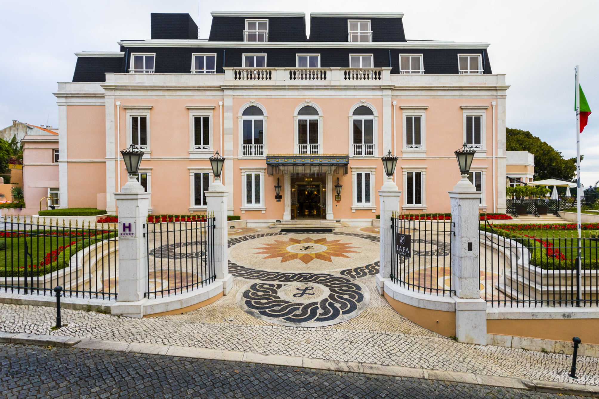 Olissippo Lapa Palace – The Leading Hotels of the World 1