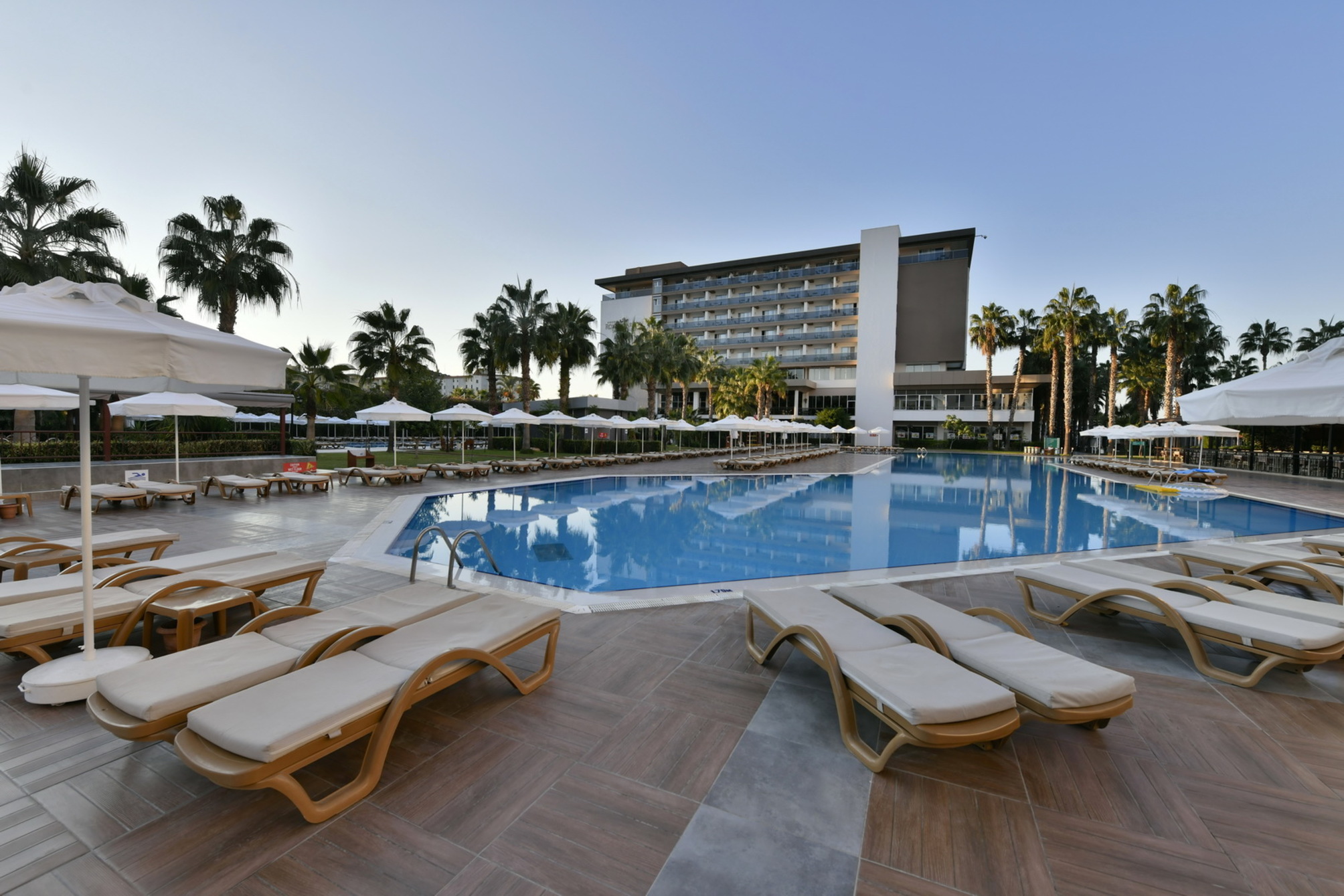 Royal Garden Beach Hotel 2