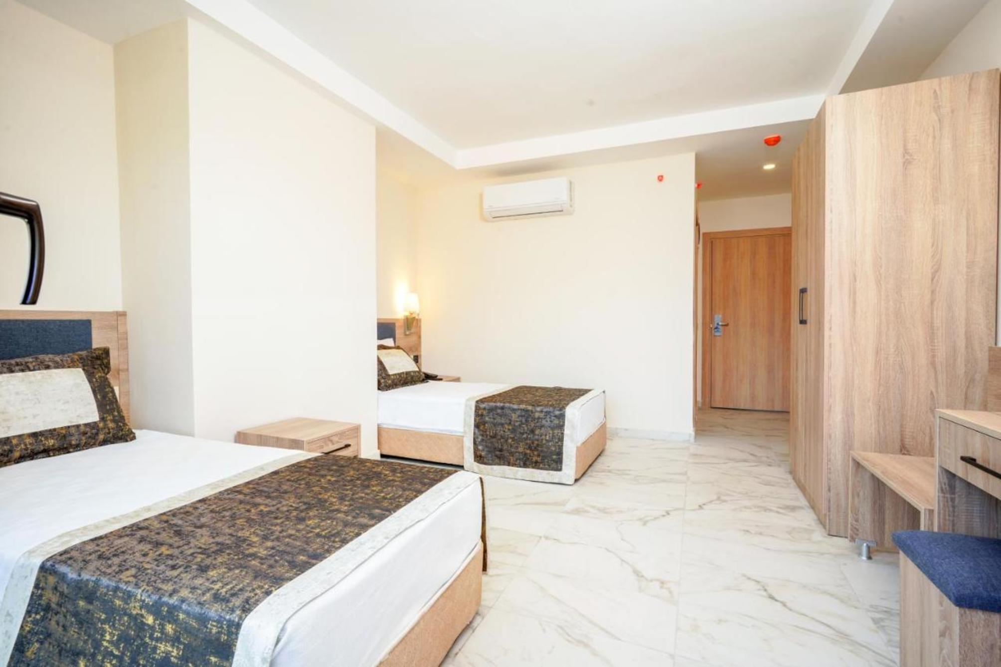 Standard Twin/Double Room