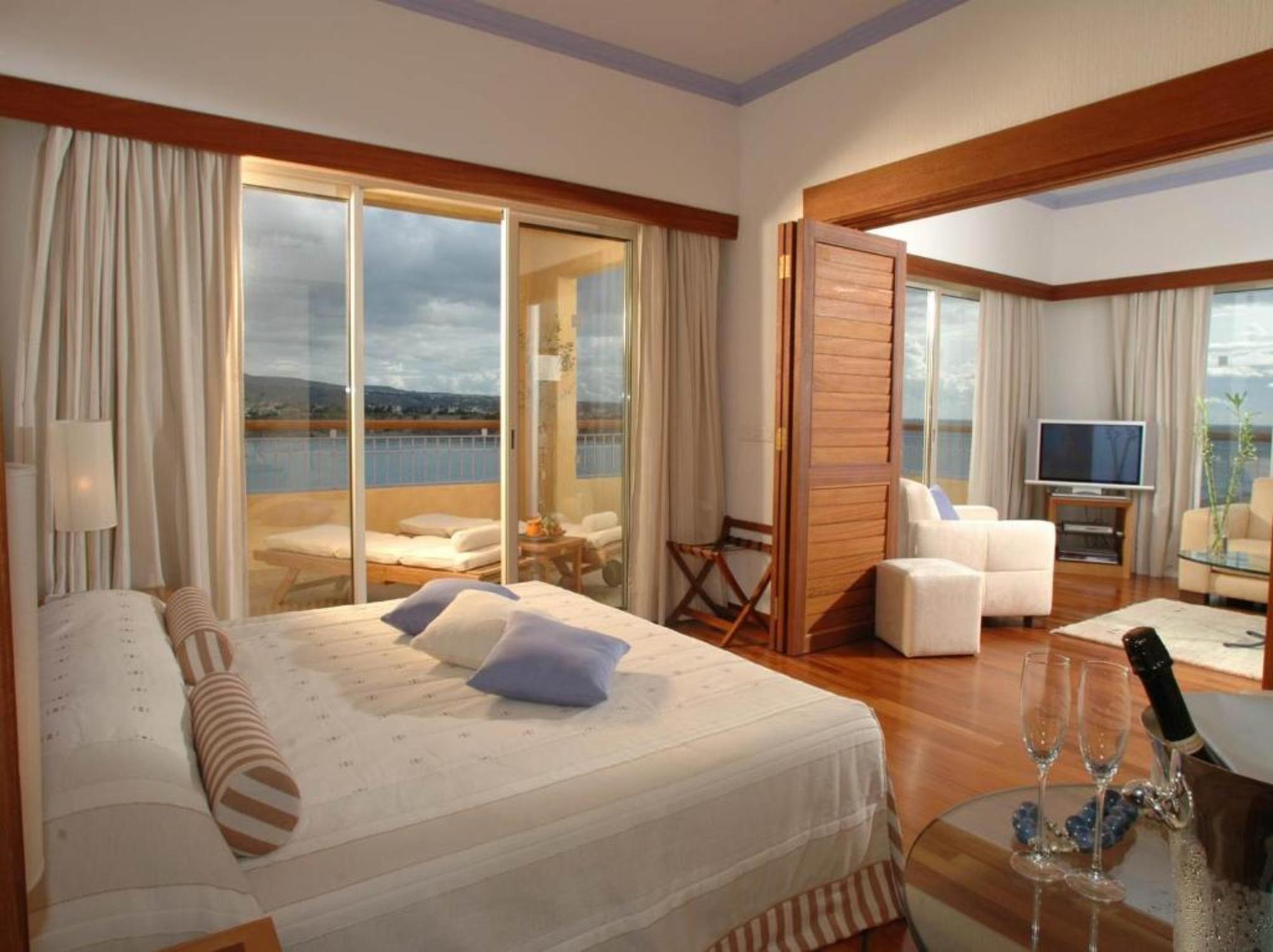 2 Bedroom Suite