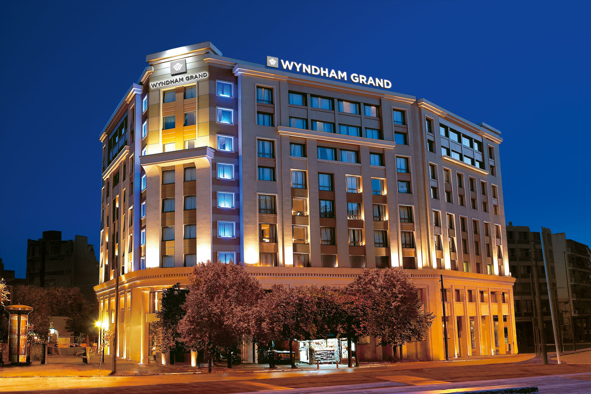 Zeus Wyndham Grand Athens 2