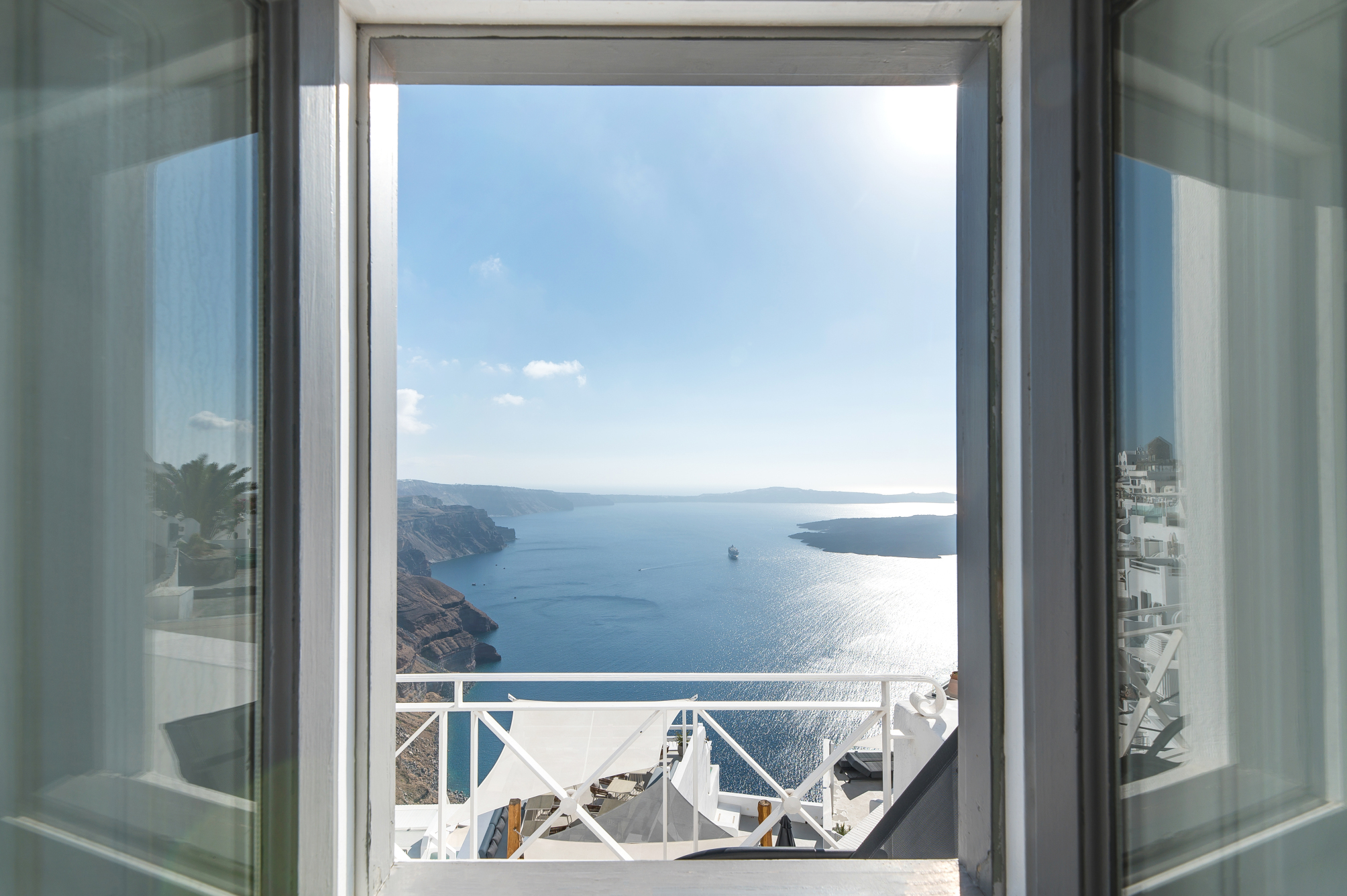 Aqua Luxury Suites by NOMÉE Hospitality Group 1
