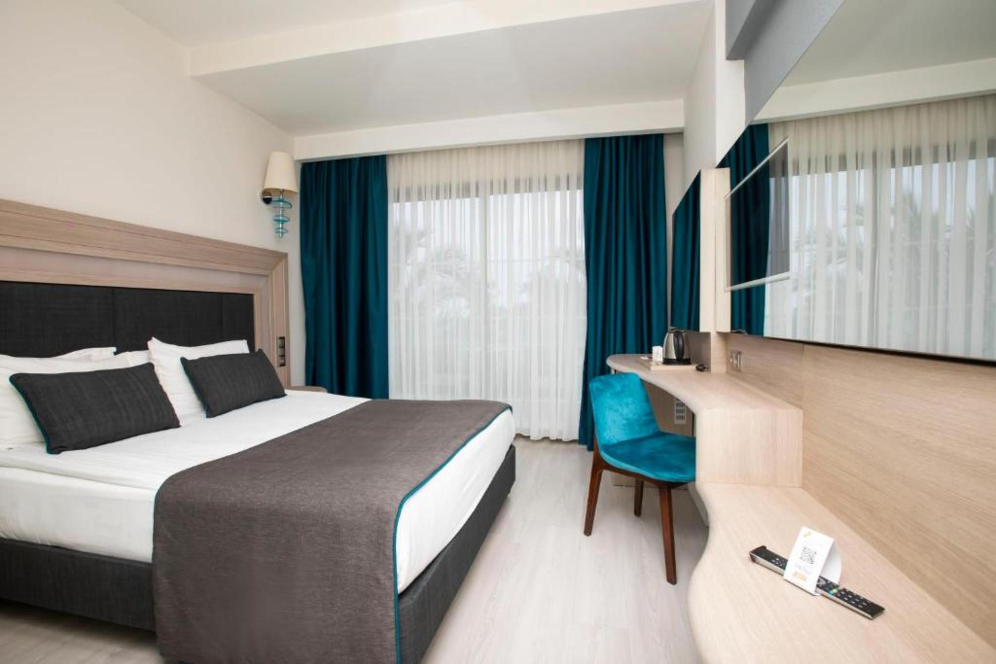Standard Room with Land View