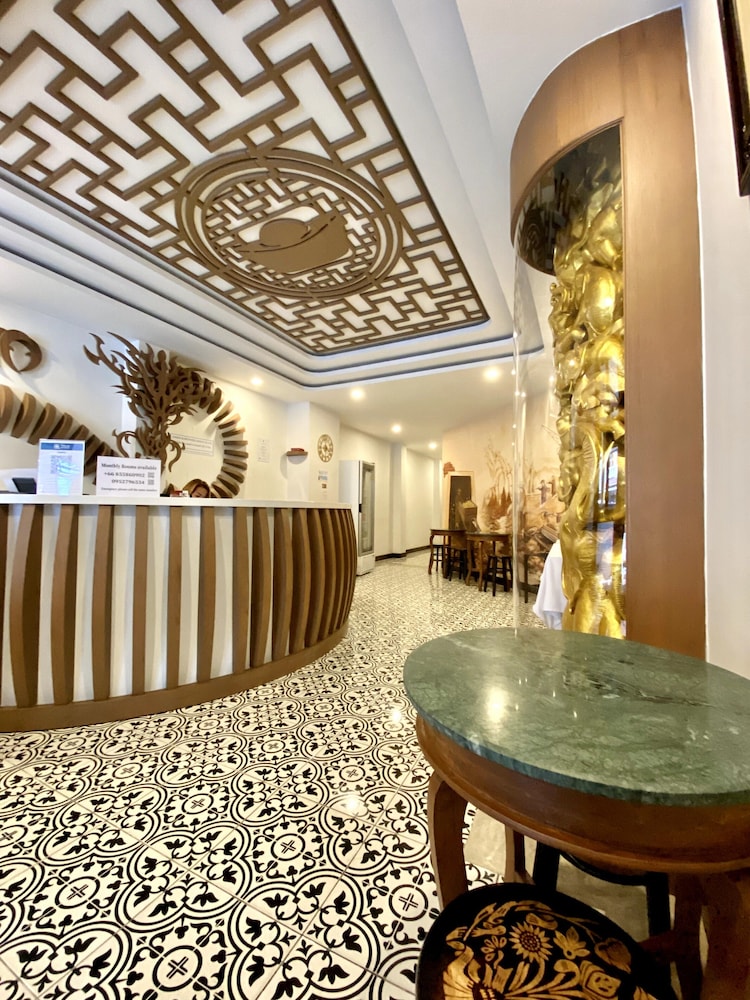 Sunray Beach Hotel Patong