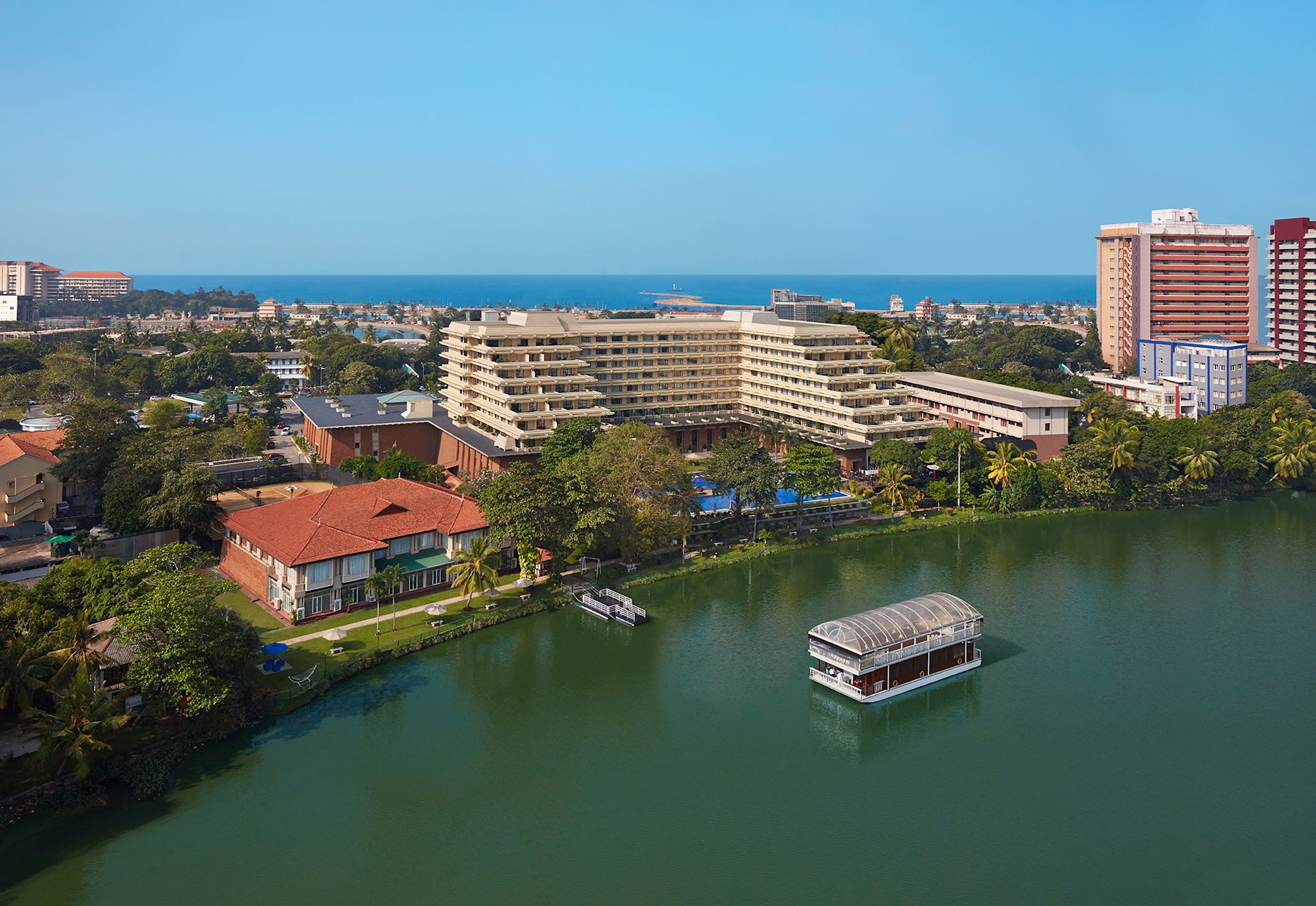 Cinnamon Lakeside 1