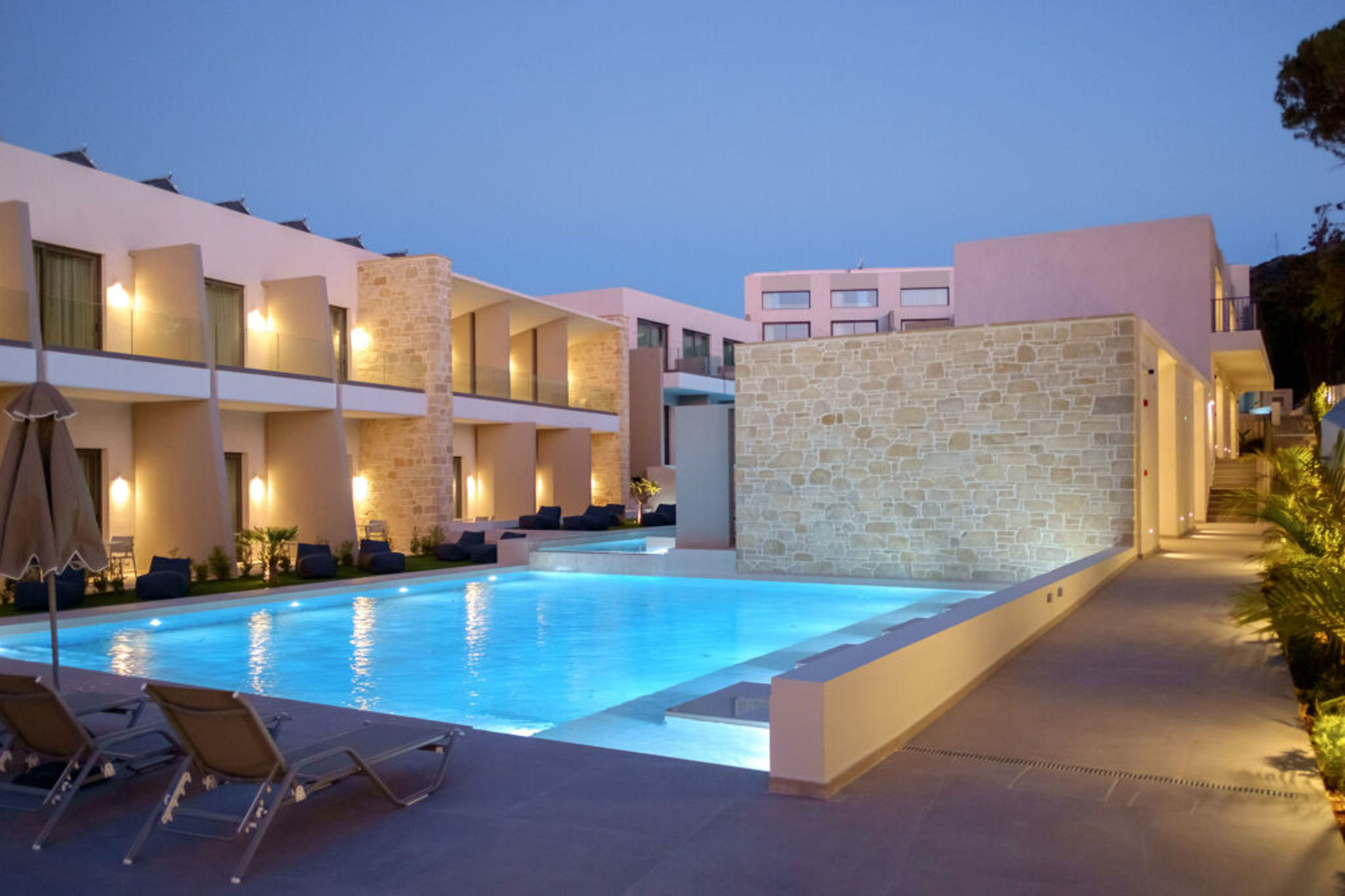 Phos Hotel Adults Only 1