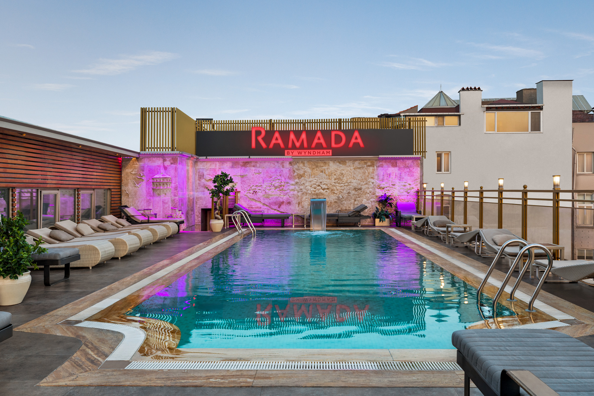 Ramada By Wyndham Istanbul Pera 1