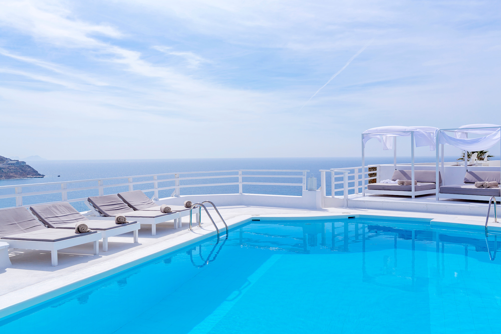 Pietra e Mare – Mykonos Moments by Mr and Mrs White
