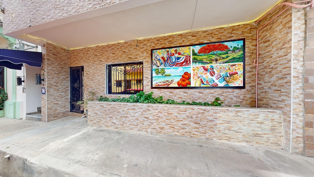 Hotel Tau Art Residence