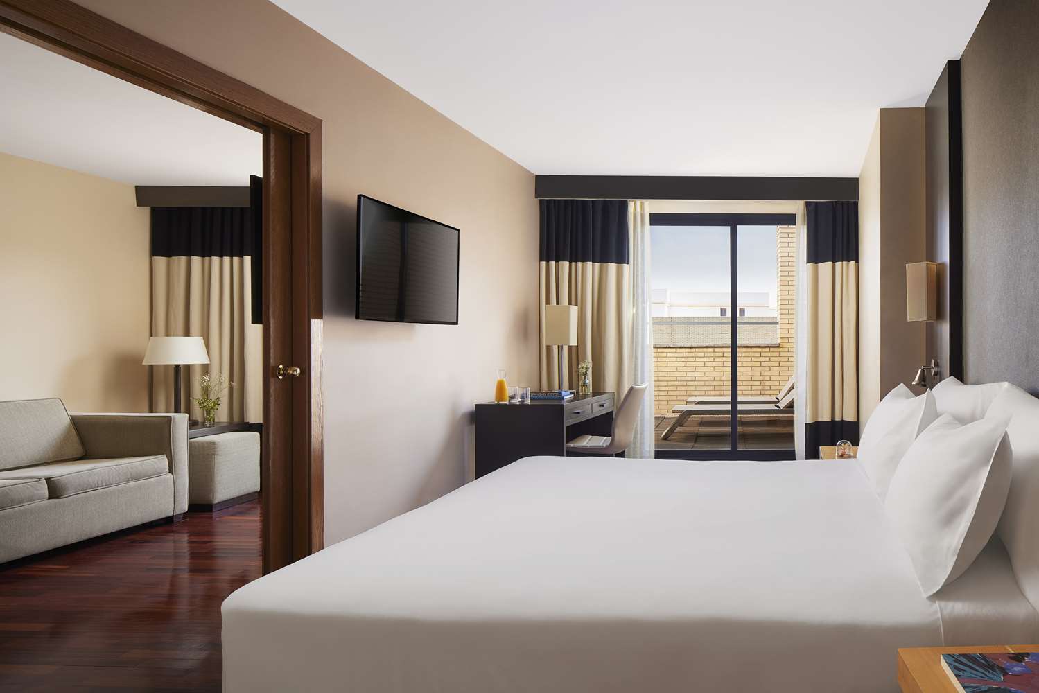 iStay by NH Ciudad de Valencia Hotel 1