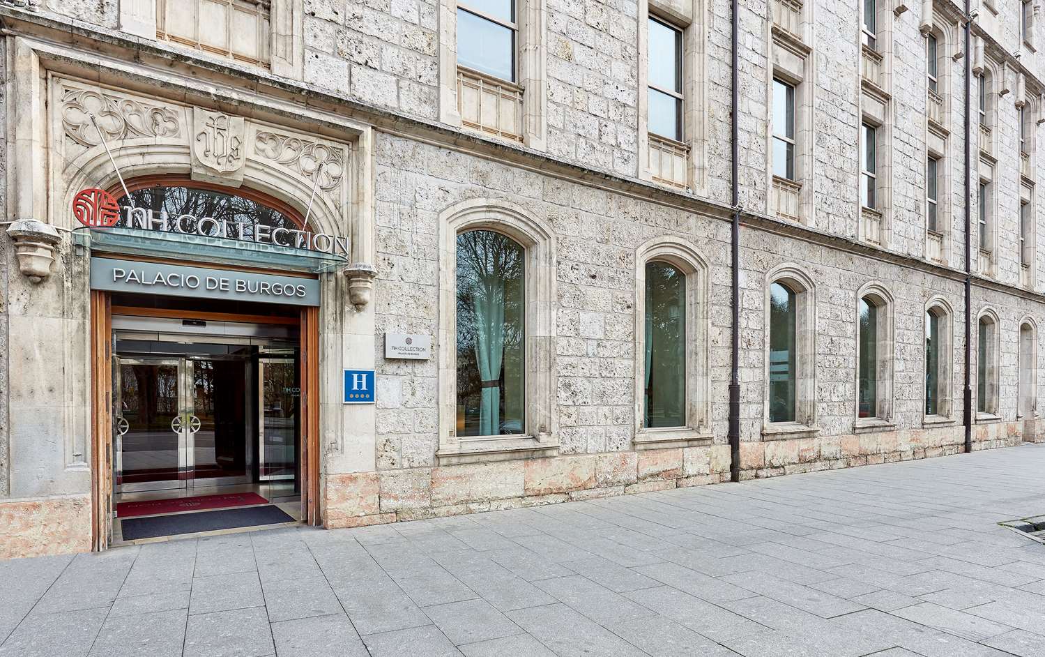 NH Collection Palacio de Burgos 1