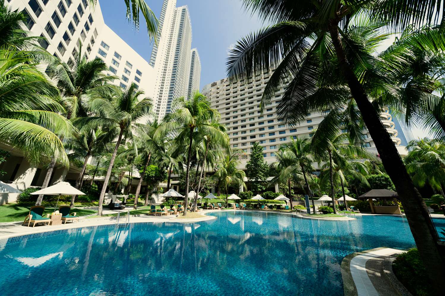 Edsa Shangri-La, Manila 1