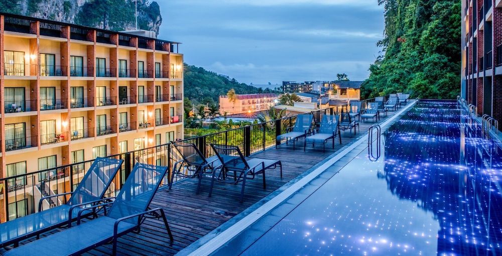 Sugar Marina Hotel CLIFFHANGER Aonang