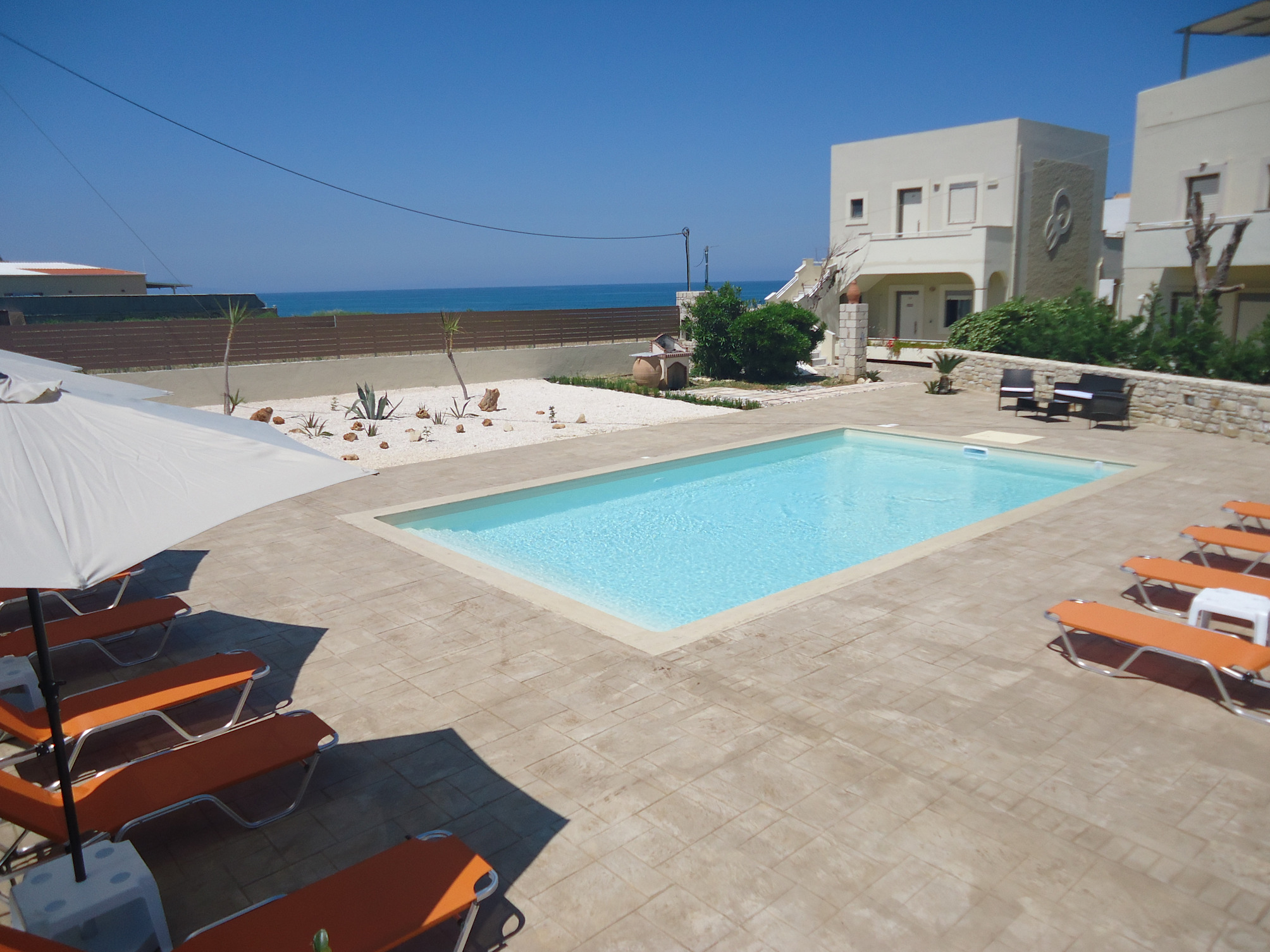 Almyra Apartments & Suites 1