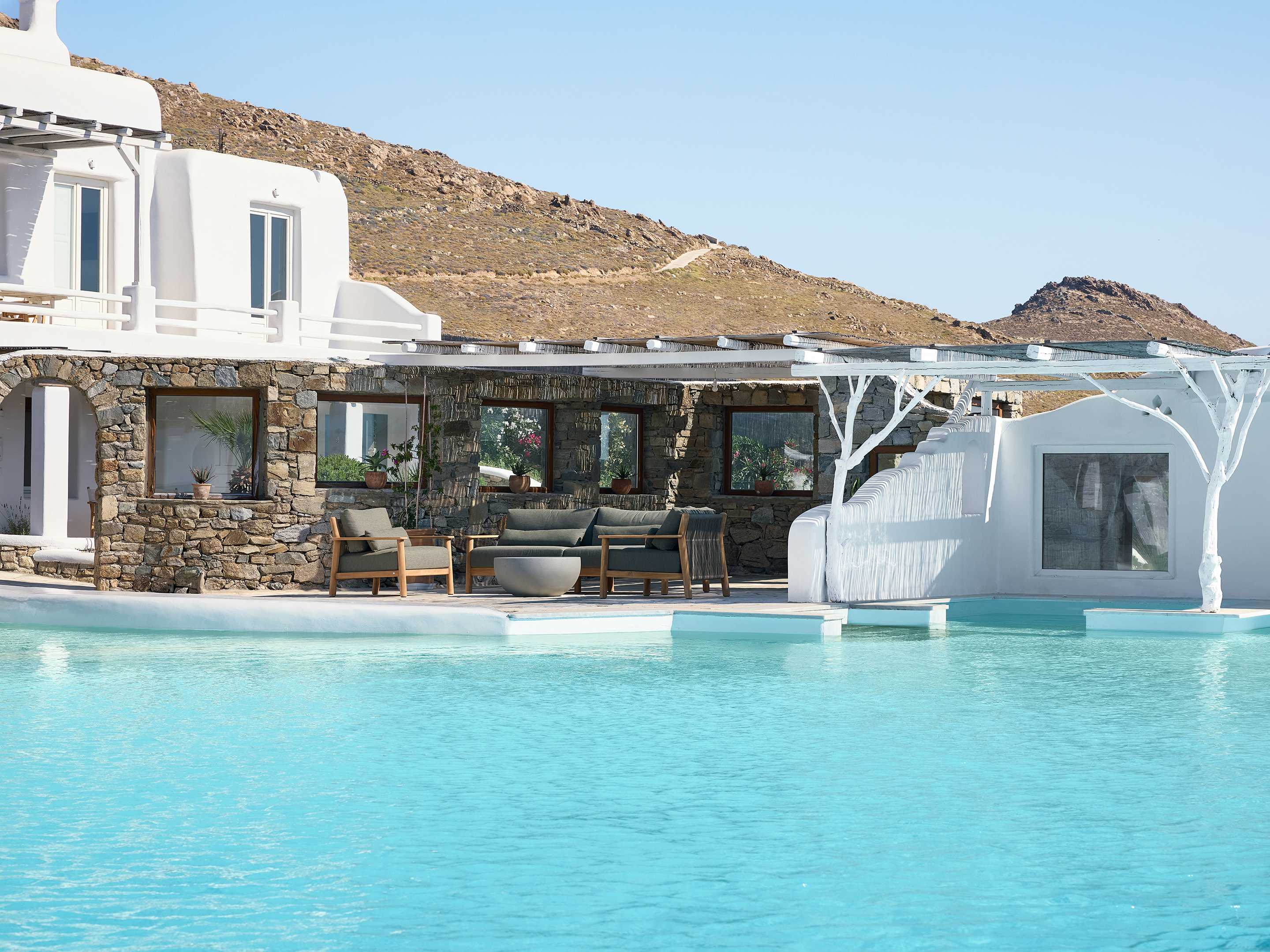 Mykonos Lolita, a Resort to Live 2