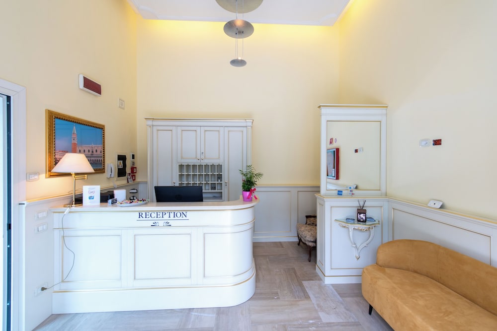 Hotel Ambasciata Venice – Atika & Atif