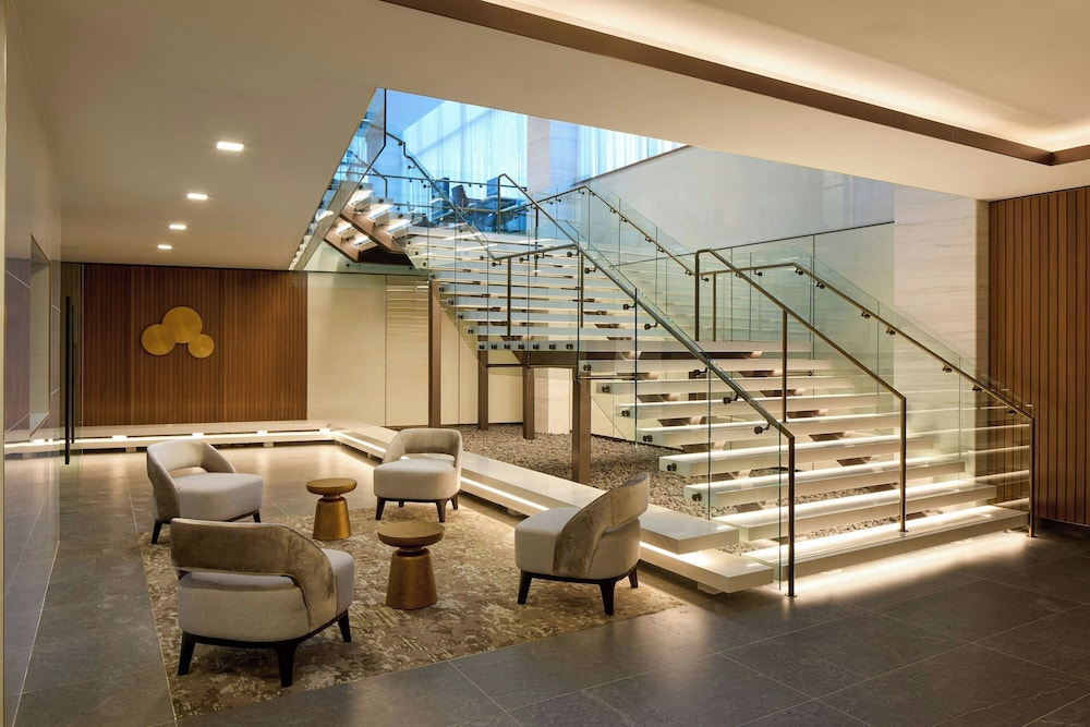 La Guardia – The Westin Flushing LaGuardia Airport