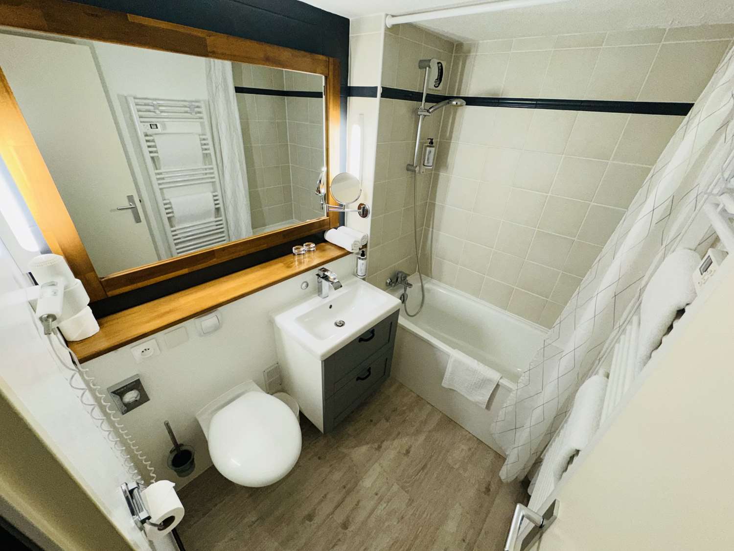 Supérieur(e) chambre