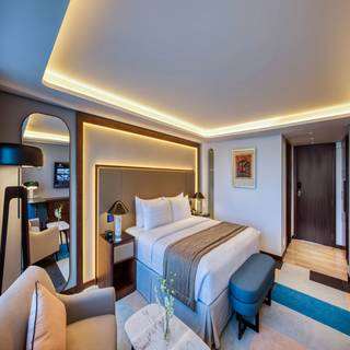 Queen Elizabeth 2 Hotel 1