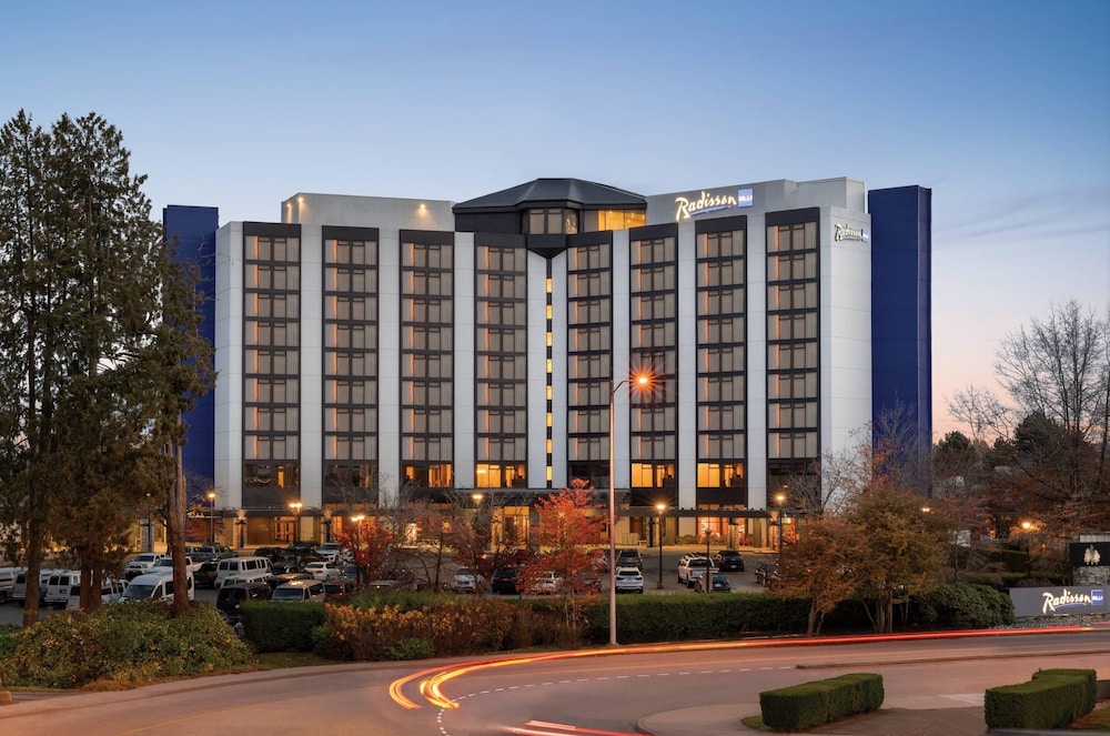 Radisson Blu Vancouver Airport Hotel & Marina