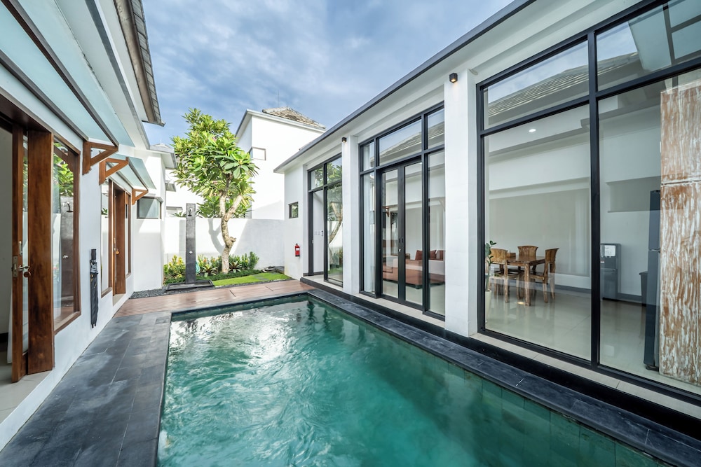 The Dewi Pererenan Villa and Suite