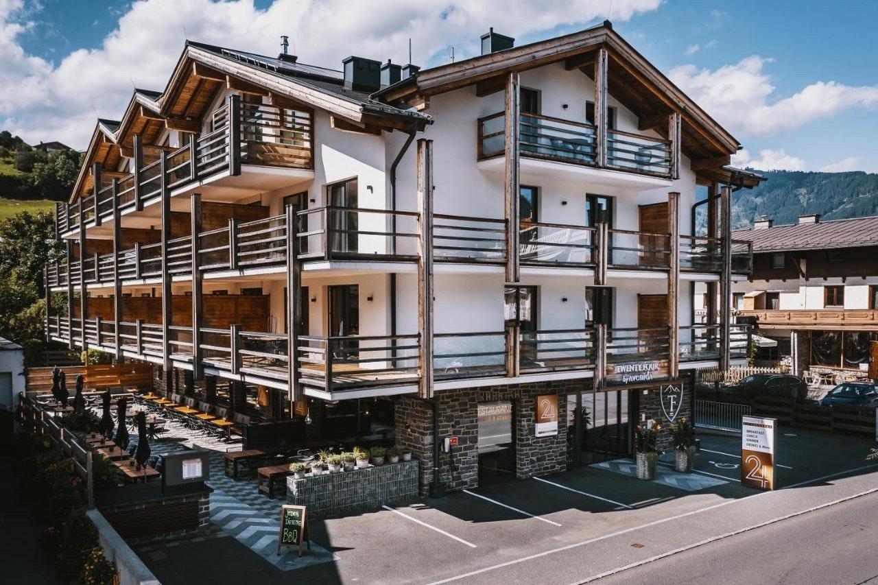 24 by AvenidA – Mountain Residence