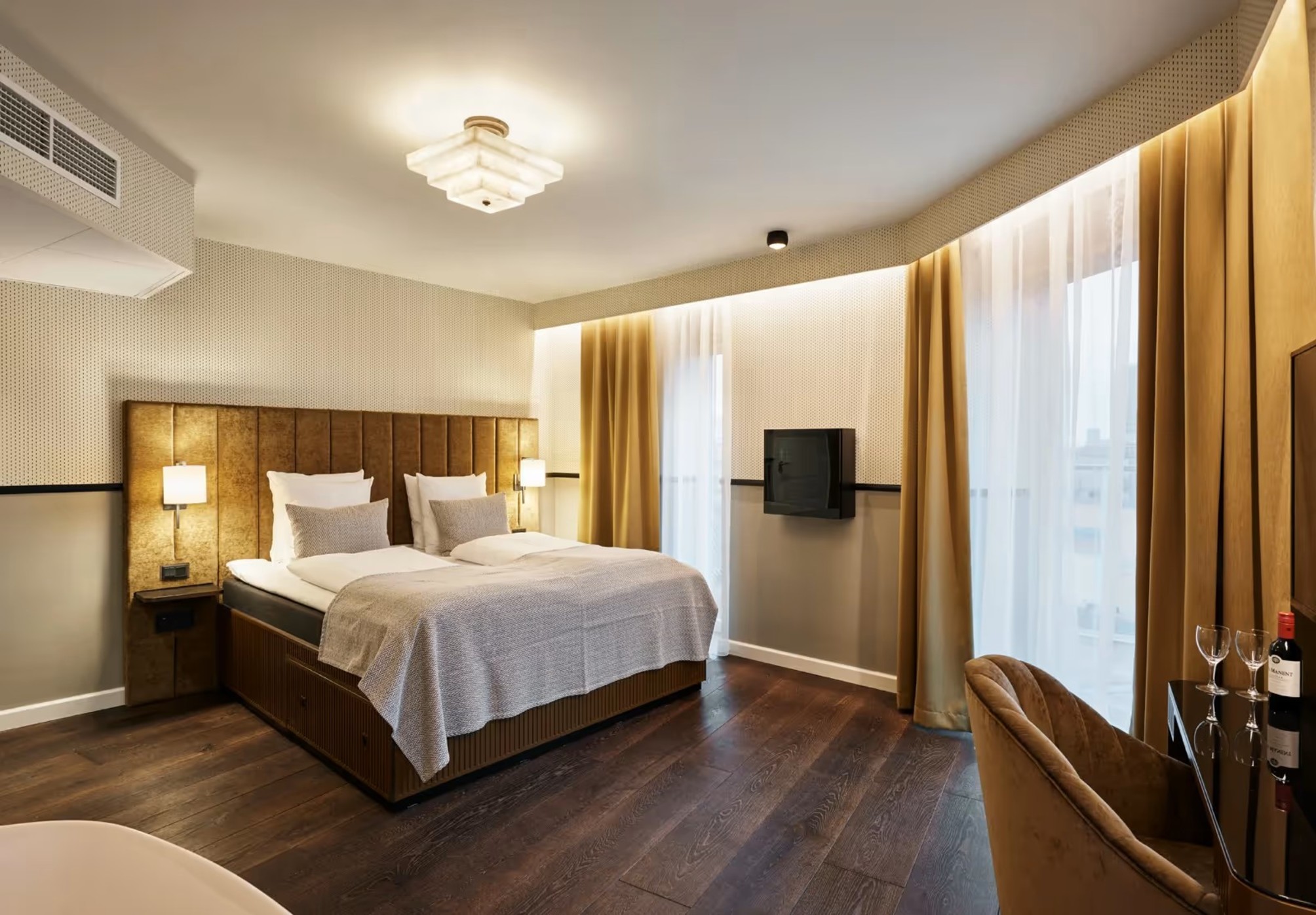 WIDE Hotel 1
