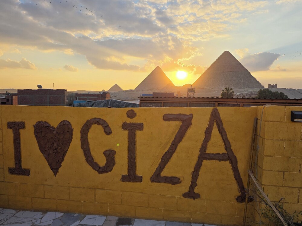Queen of the pyramids hotel