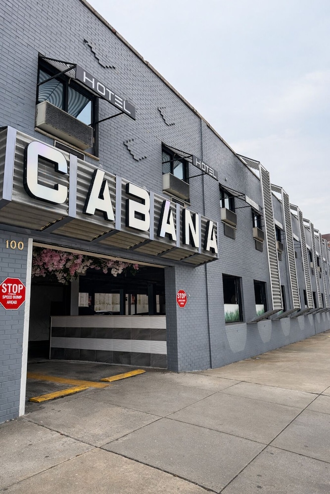 La Guardia – Cabana Hotel Yankee Stadium