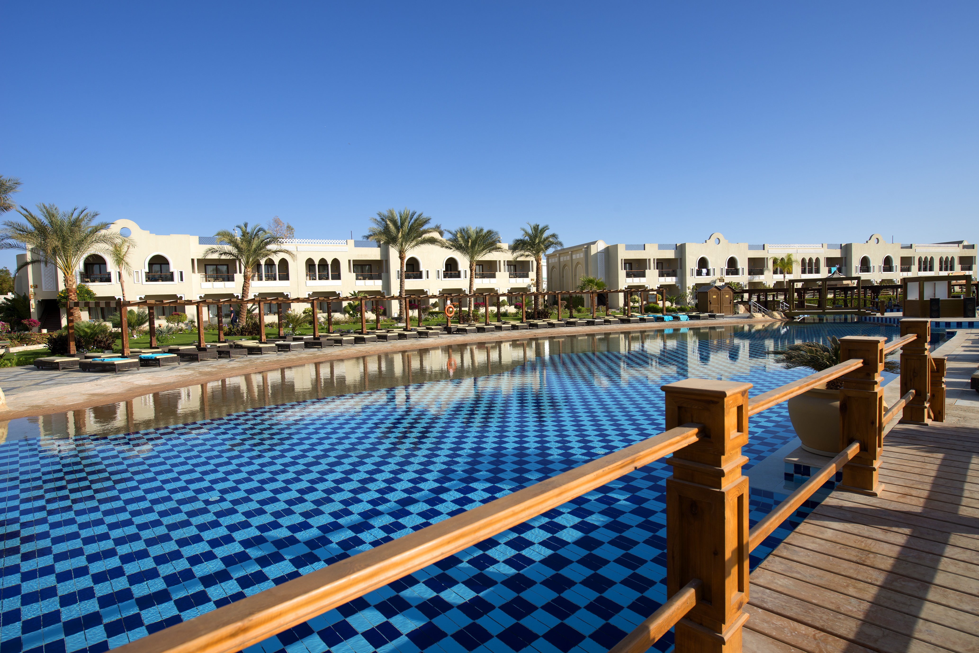 Sunrise Arabian Beach Resort 2
