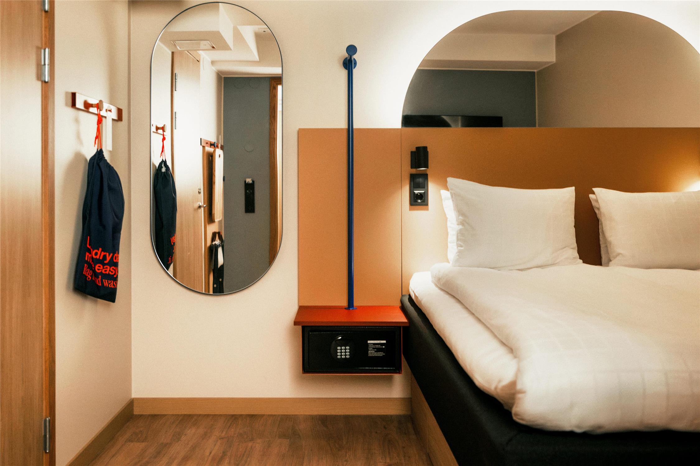 Room with No Window
