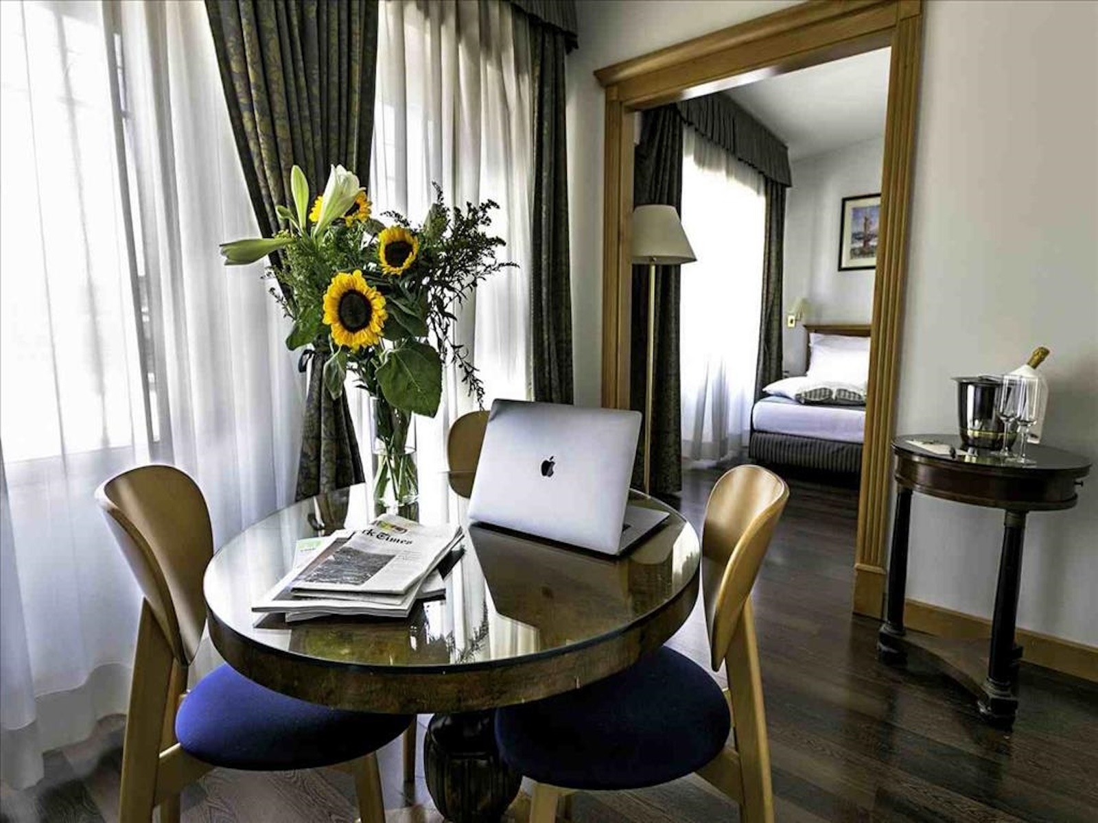 Hotel Diplomatic 1