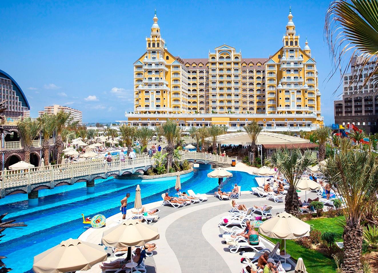 Royal Holiday Palace 1