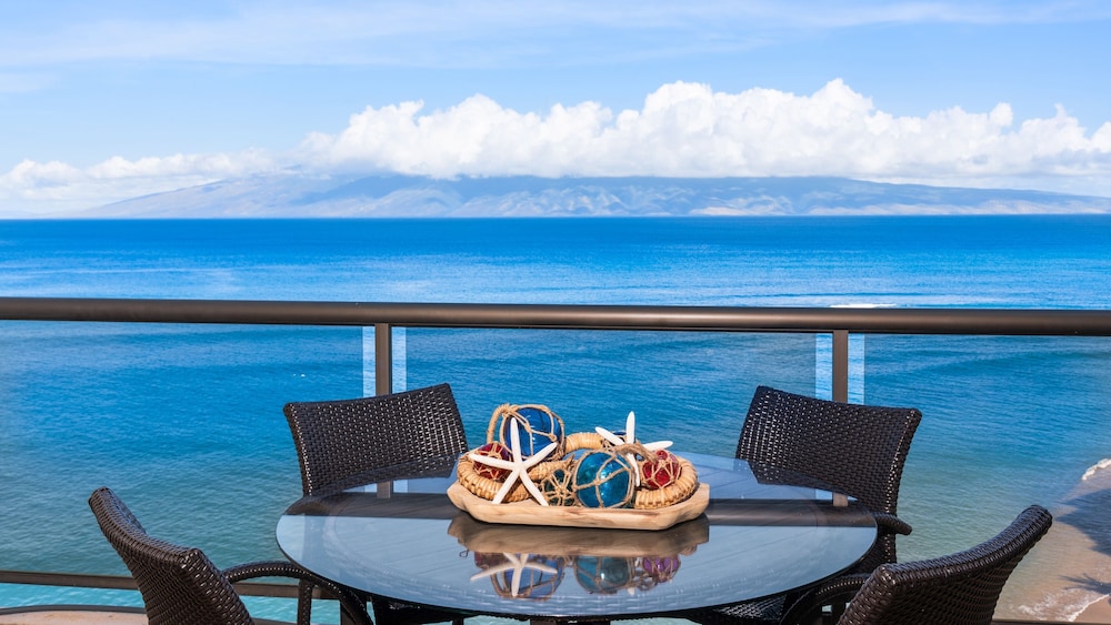 Sands Of Kahana 282 2 Bedroom Condo by RedAwning