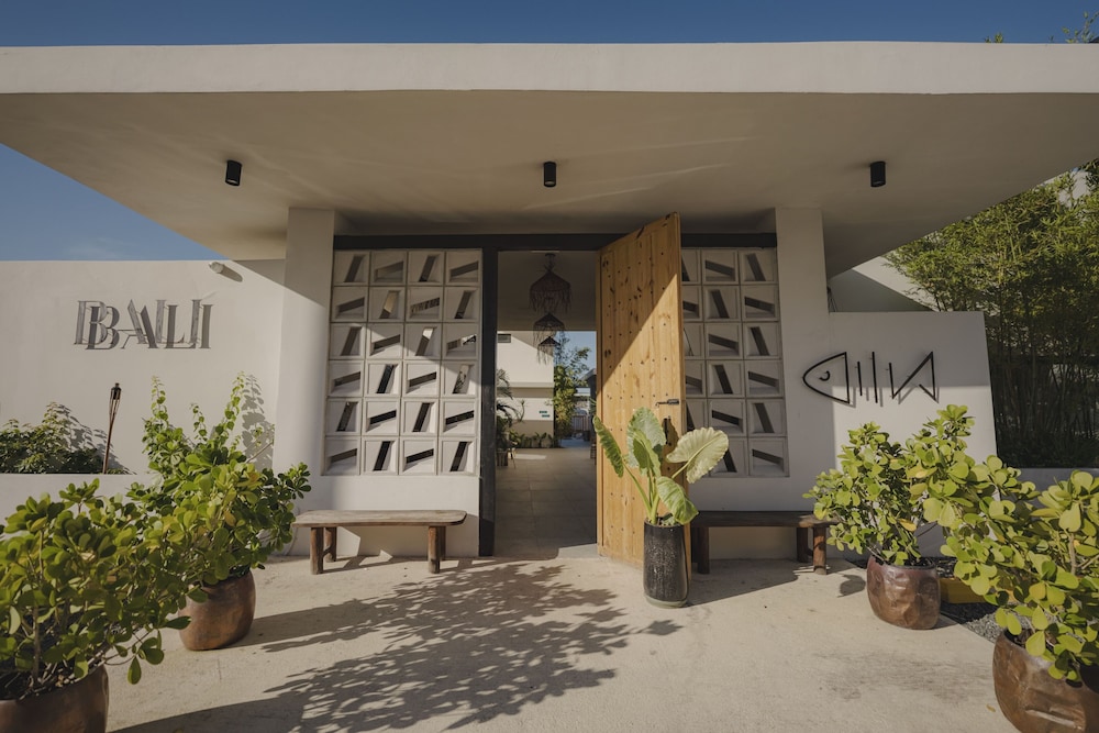 Bali Hotel Adults Only Isla Verde, a Trademark by Wyndham