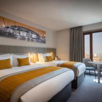 Deluxe Double & Single Room