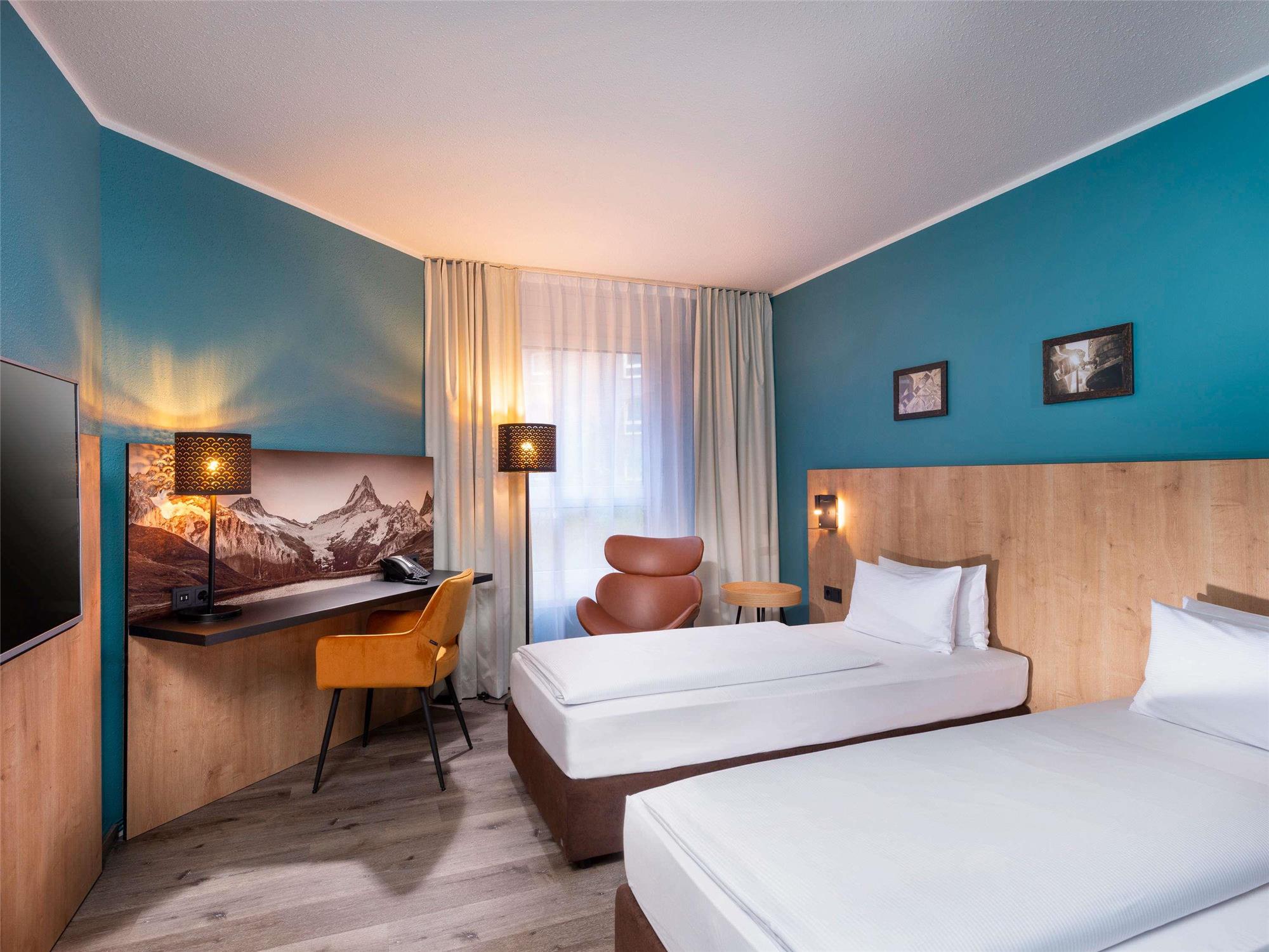 Standard Twin Room 