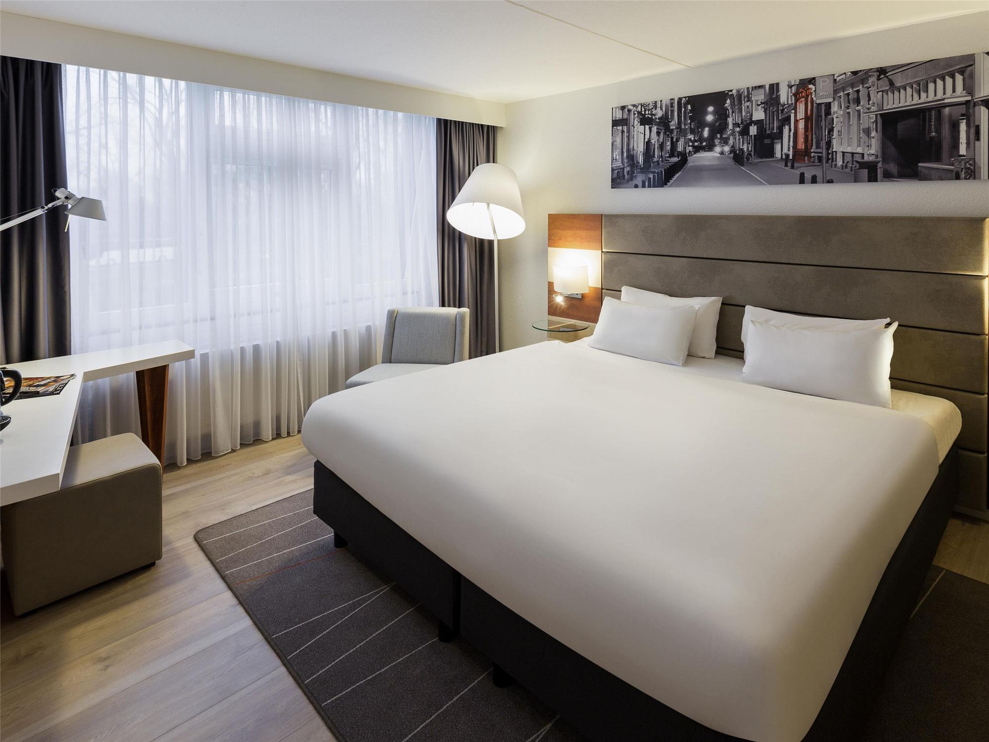 Superior King Room 