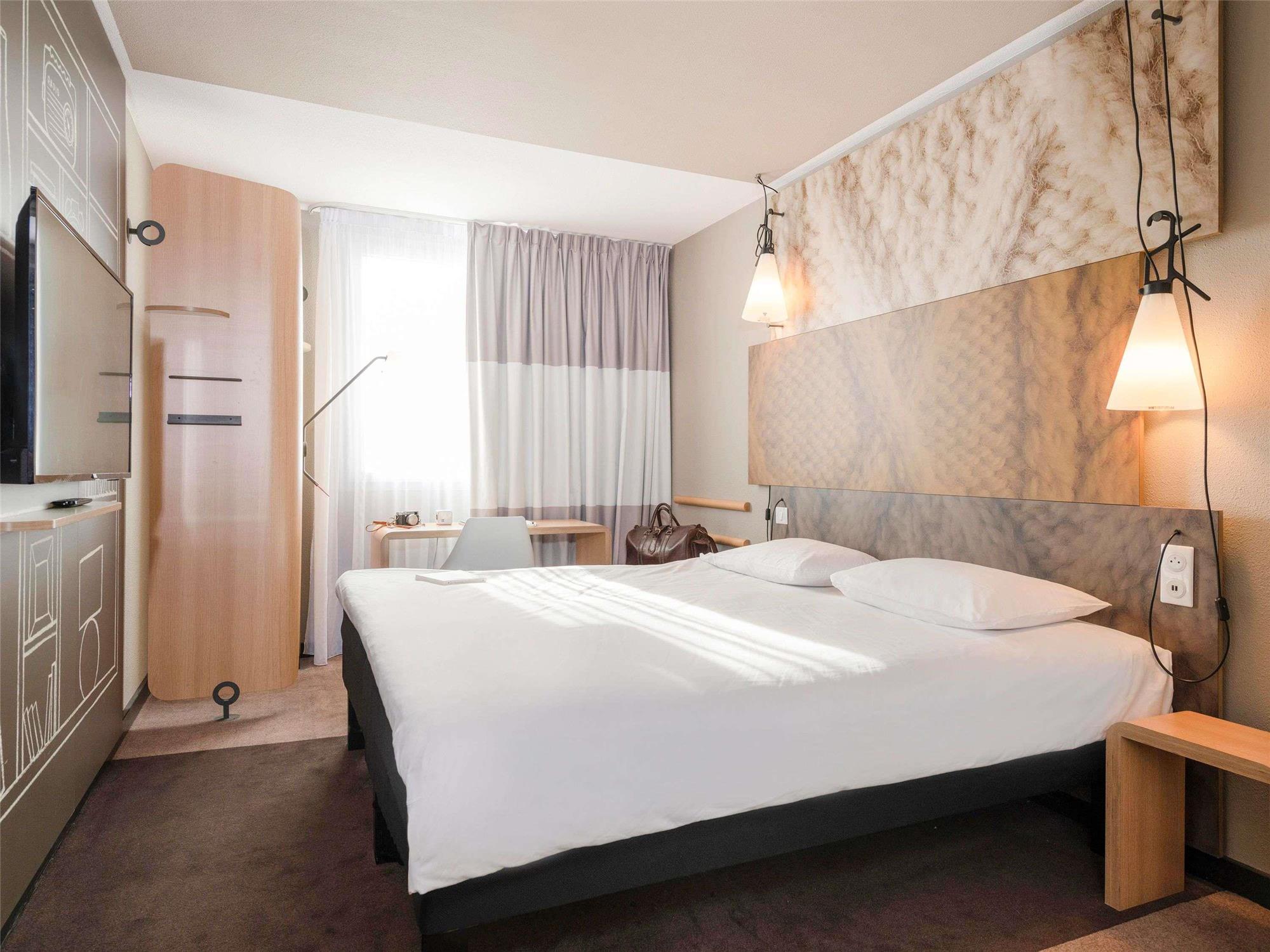 ibis Lyon Caluire Cité Internationale 1