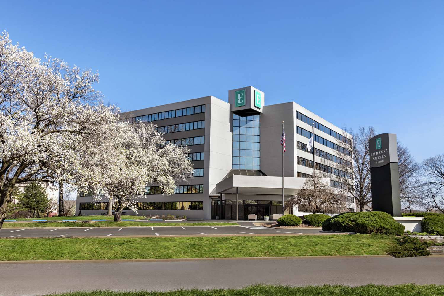 Embassy Suites by Hilton Kansas City Overland Park 1
