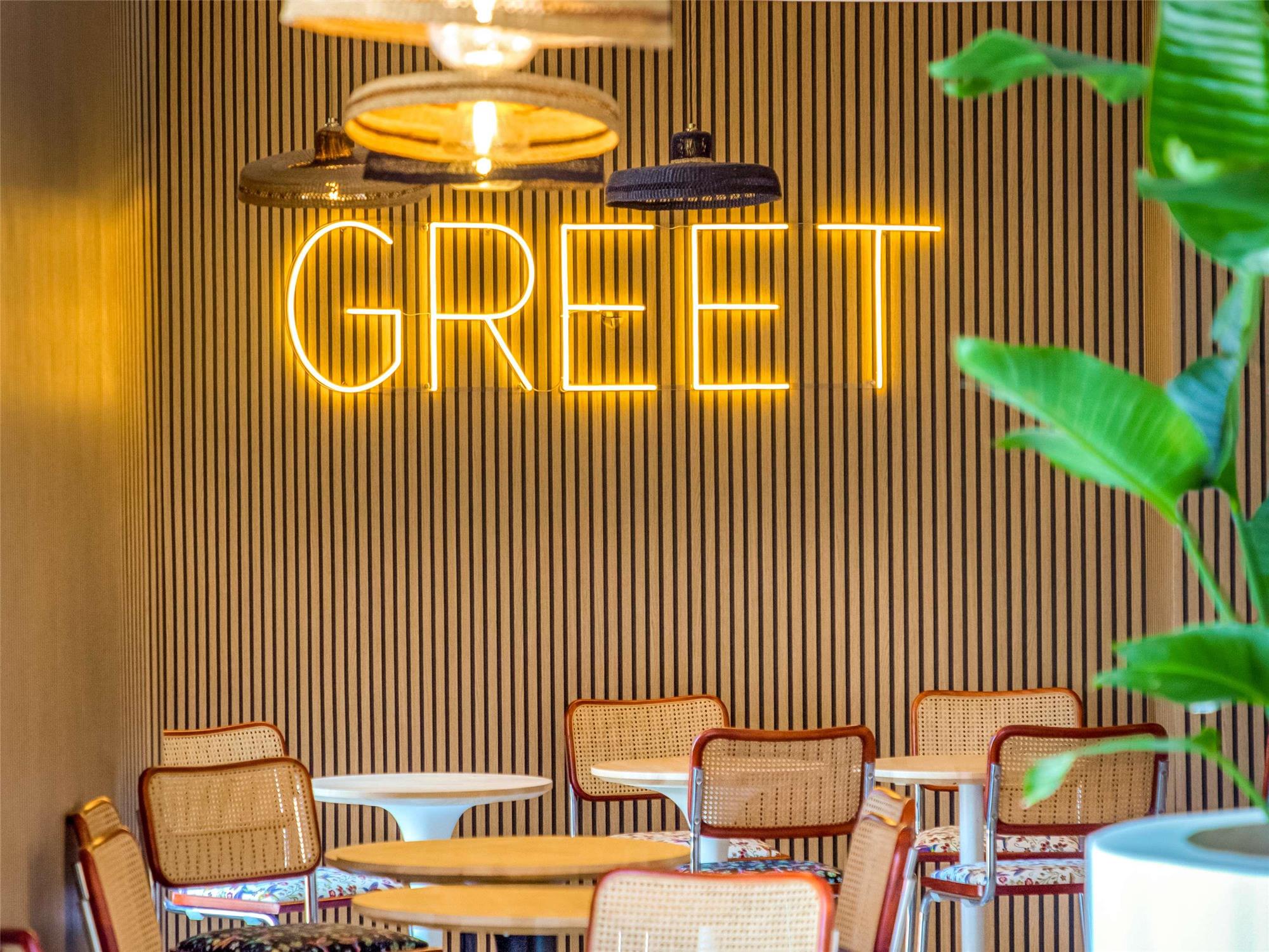 de – Provence – greet hotel Salon de Provence