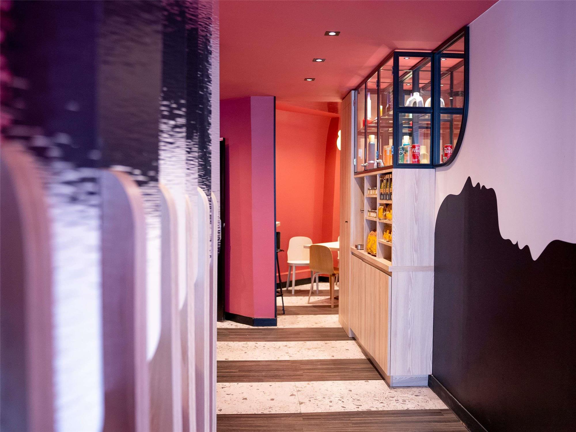 ibis styles Paris Montmartre Batignolles 2