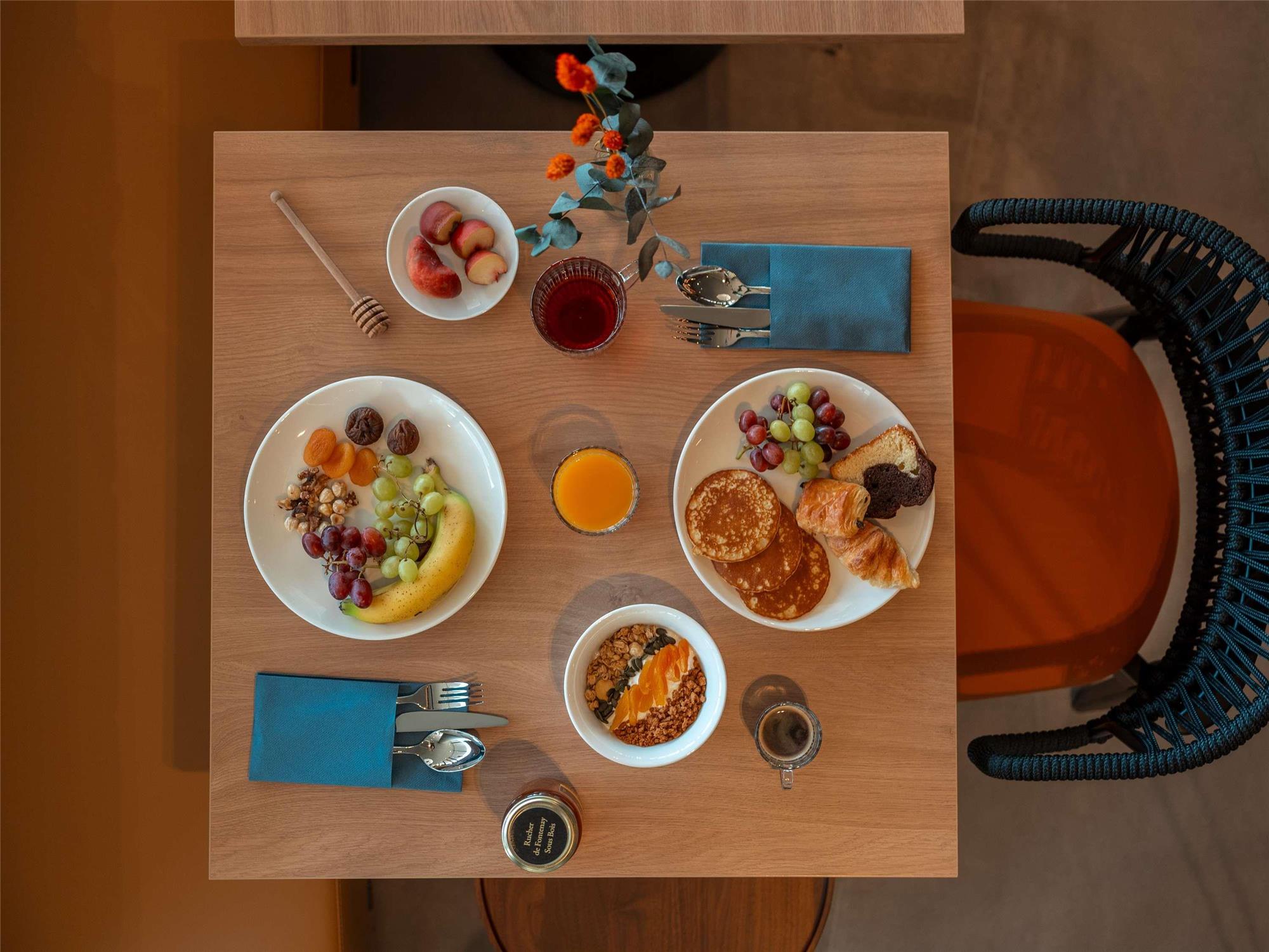 de – France, Frankreich – Novotel Paris Val de Fontenay
