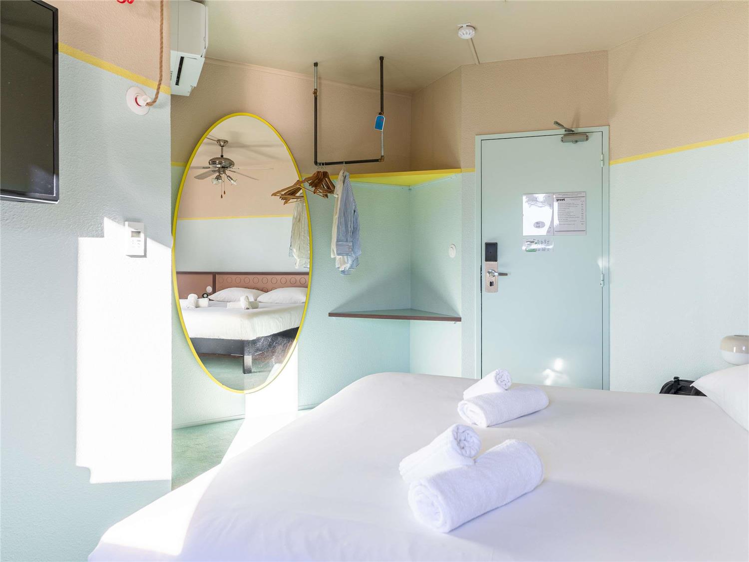Pop bedroom - tribe room for 4 people