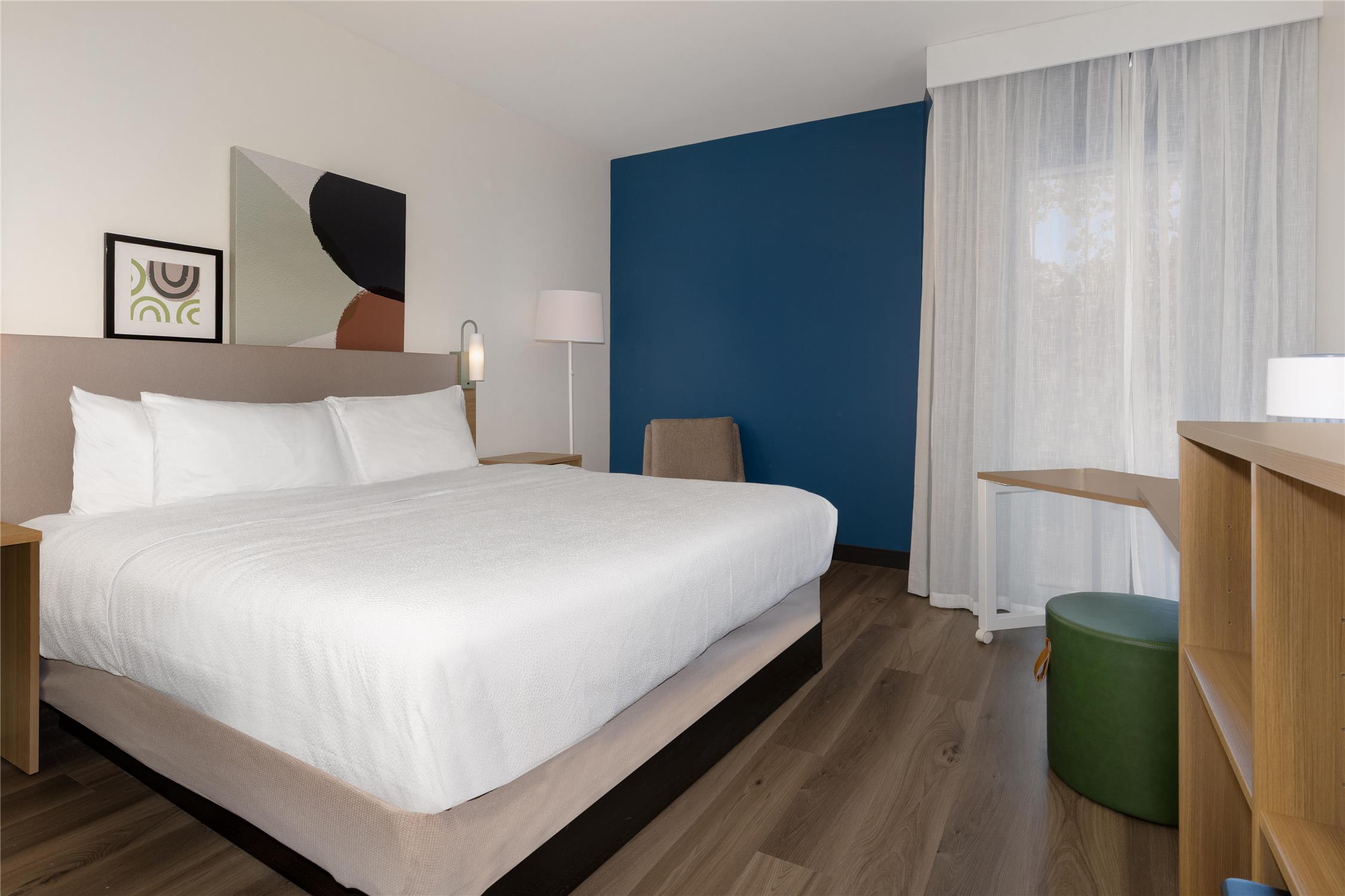 Spark By Hilton Montreal Midtown 1