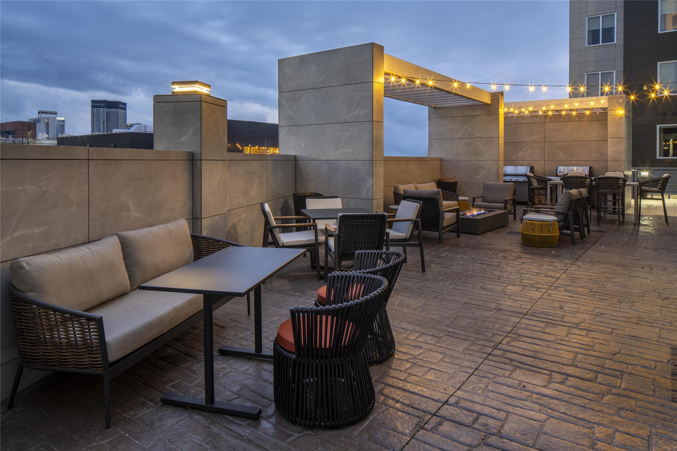 Home2 Suites By Hilton Montgomery Downtown 2