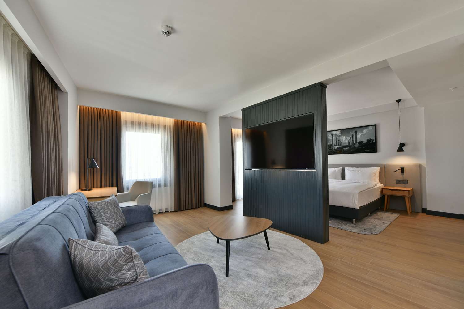 Suite with Partial Sea View