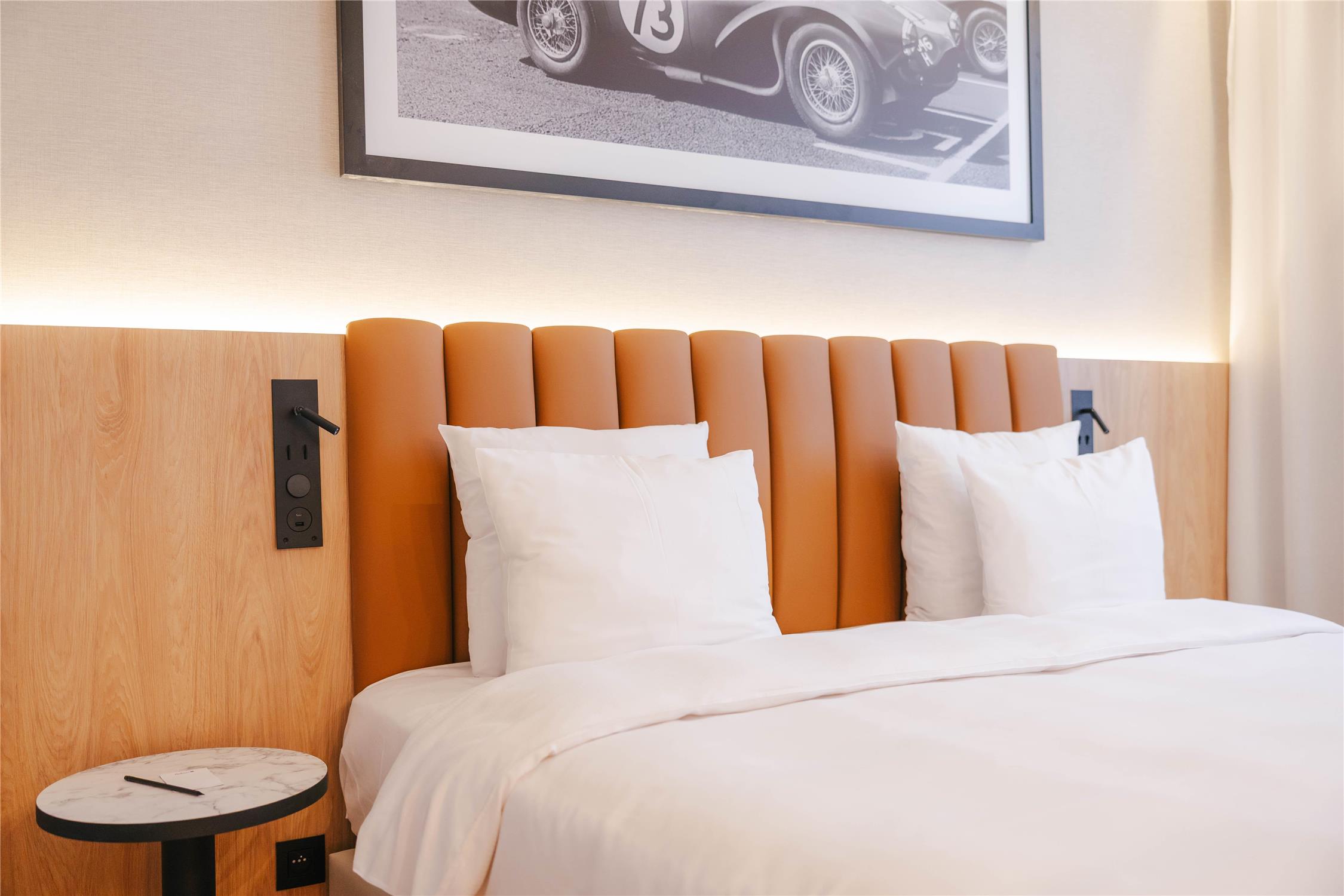 1 Bedroom Suite with Balcony