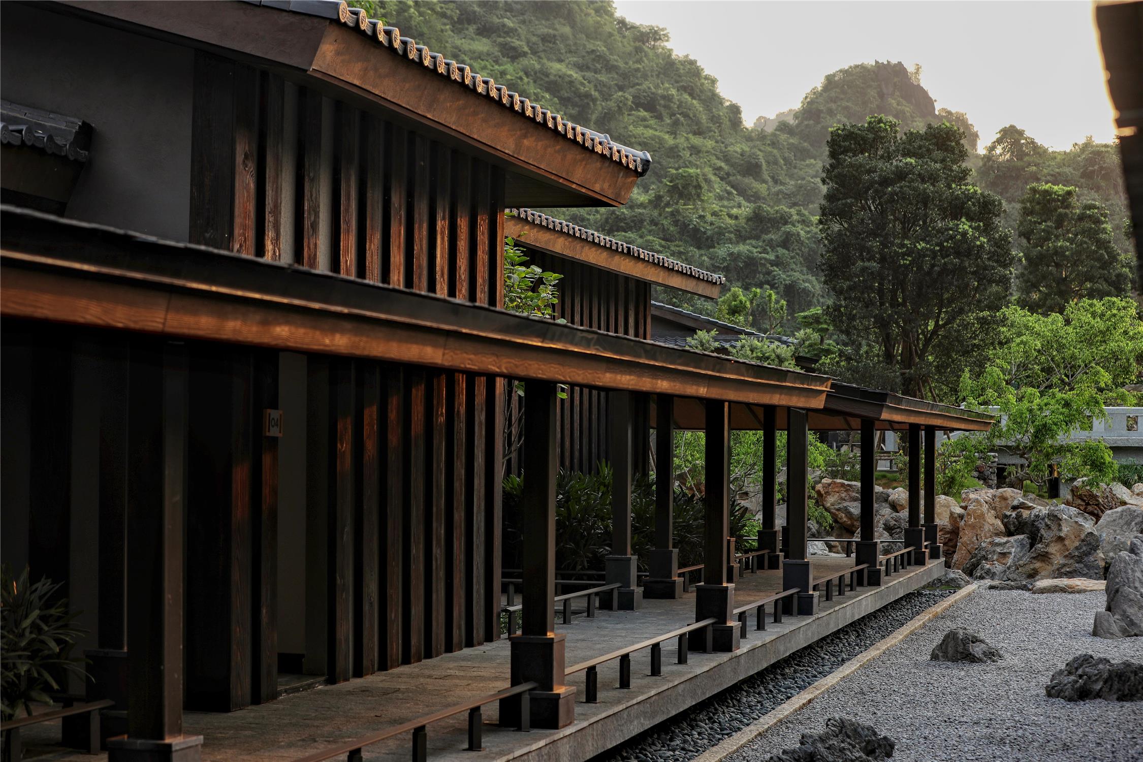 Hilton Quang Hanh Onsen Resort 2