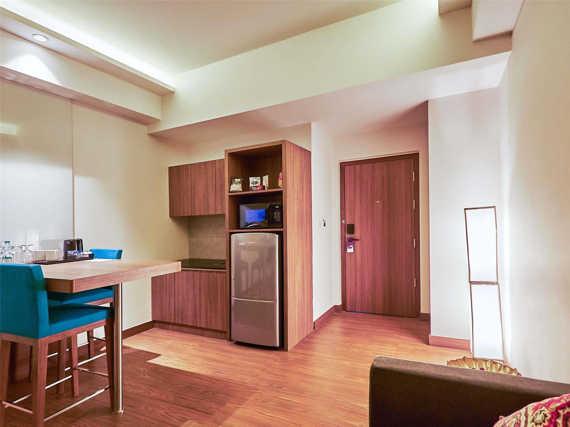 Suite, executive